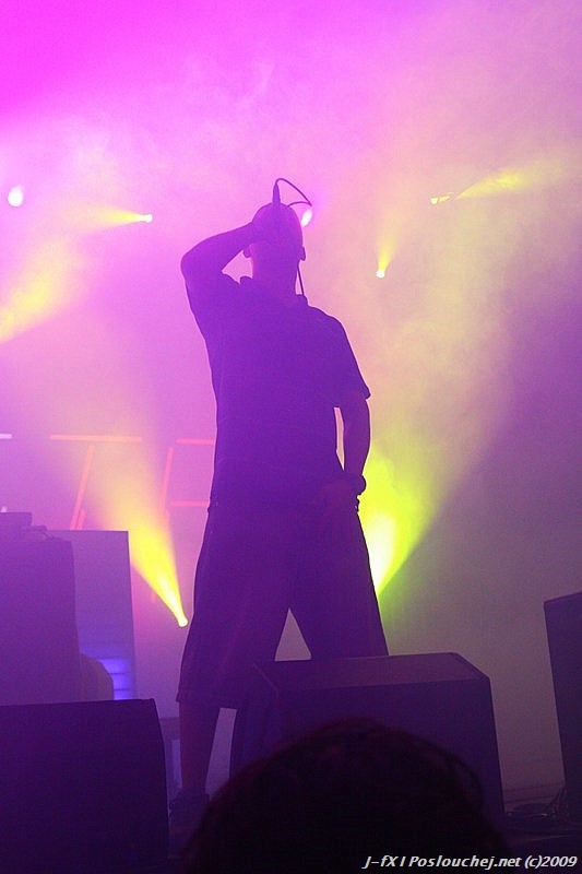 ice cube - 10.4.09